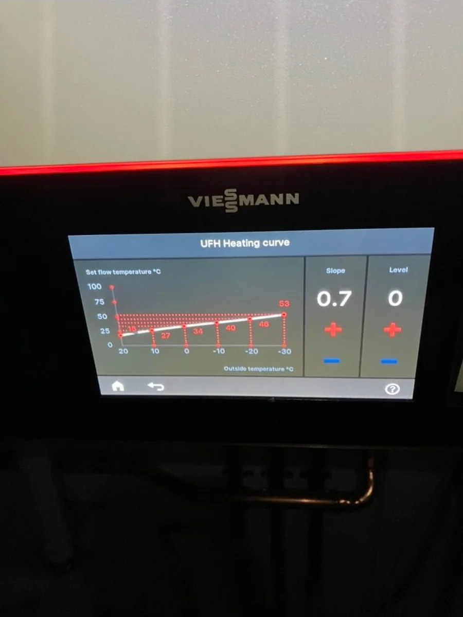 Viessmann controller showing the underfloor heating curve set to a slope of 0.7
